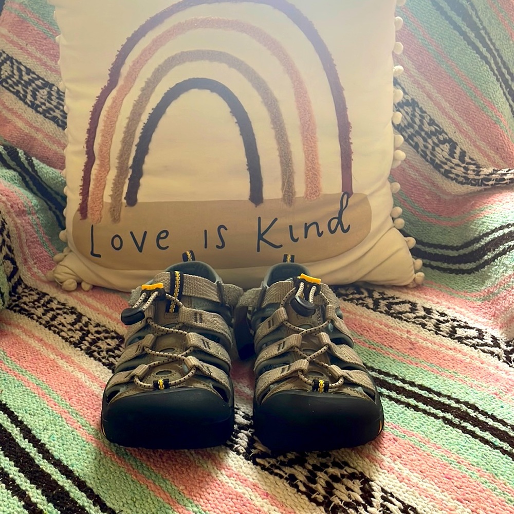 Keen shoes